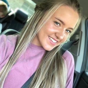 Meet your Posher, Chloe